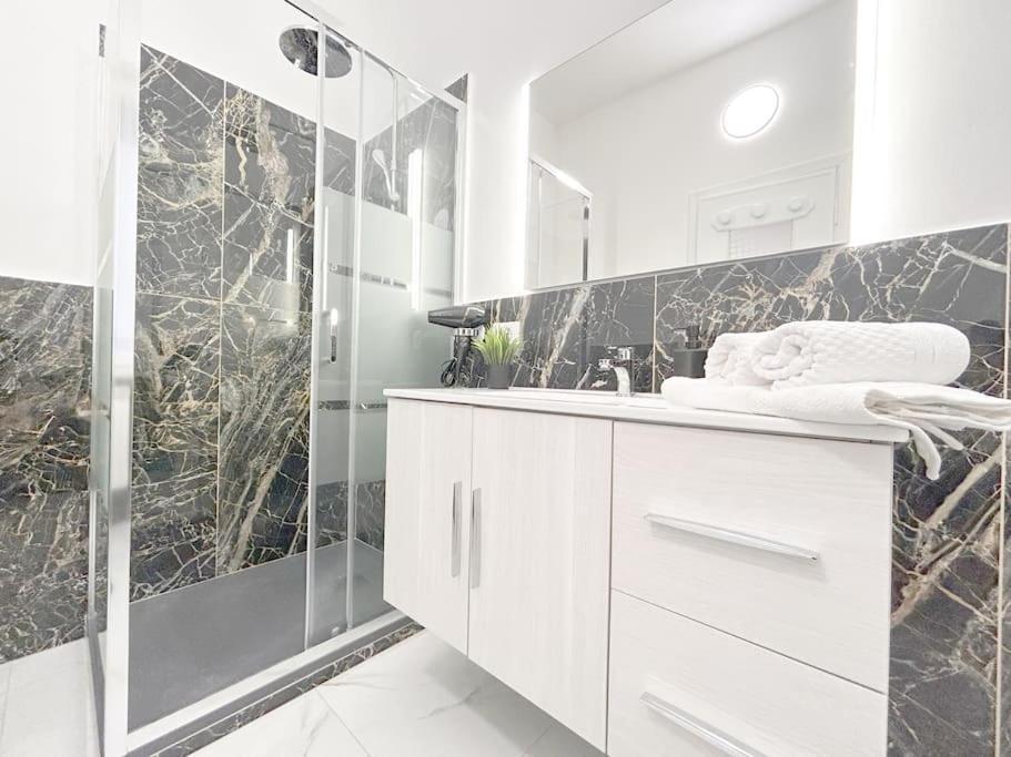 Elegant Apartment - Wifi - Smart Tv - Netflix Cenova Dış mekan fotoğraf
