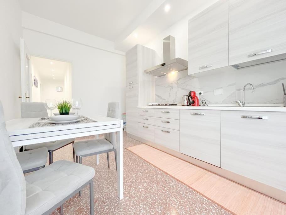 Elegant Apartment - Wifi - Smart Tv - Netflix Cenova Dış mekan fotoğraf